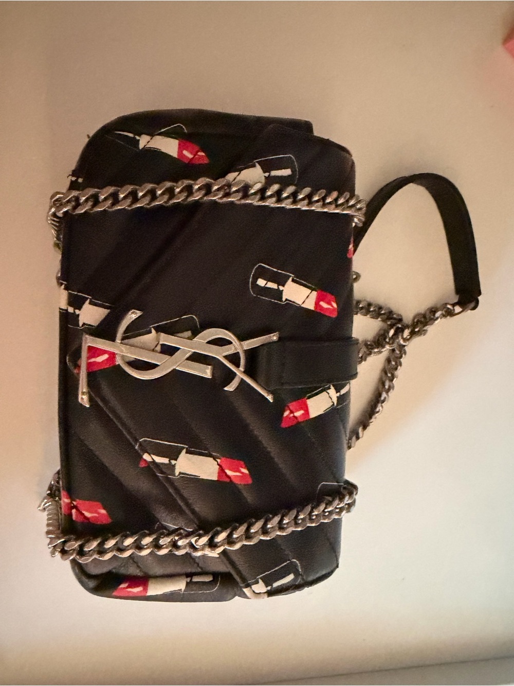 Yves Saint Laurent Black Quilted Shoulder Bag with Red Lipstick Motif - Picture 3 of 6